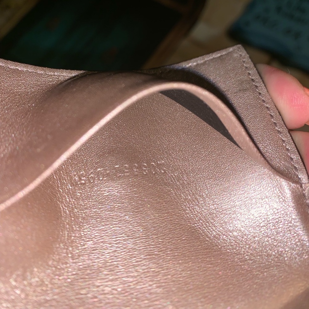 Authentic Gucci key case - Picture 6 of 8
